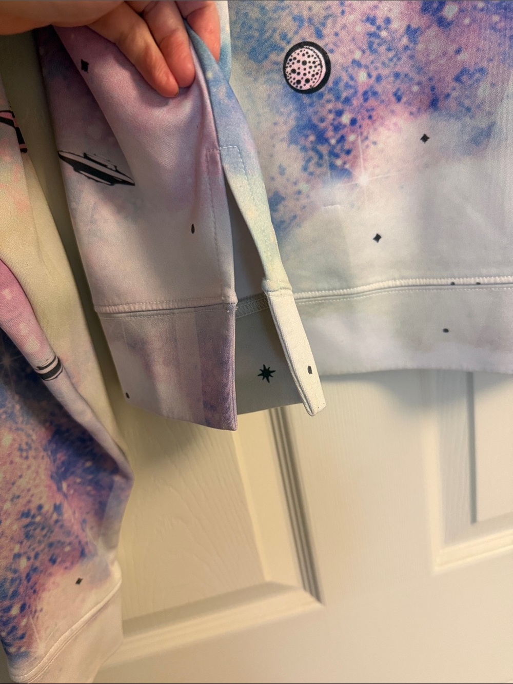 Rare- Wildfox Pastel Galaxy UFO Print Cropped Crewneck Sweatshirt - Picture 2 of 4